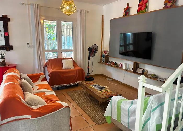 Maison Avec Jardin A Grand Gaube A 1 Min De La Plage